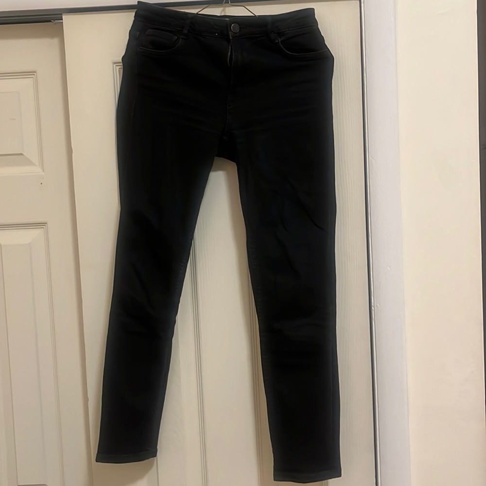Zara  black cropped skinny jeans - US Size 6 (EUR 38), runs closer to a 4